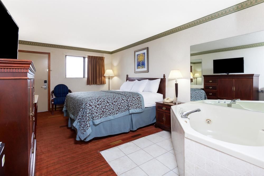 Days Inn By Wyndham Maumee/Toledo Ngoại thất bức ảnh