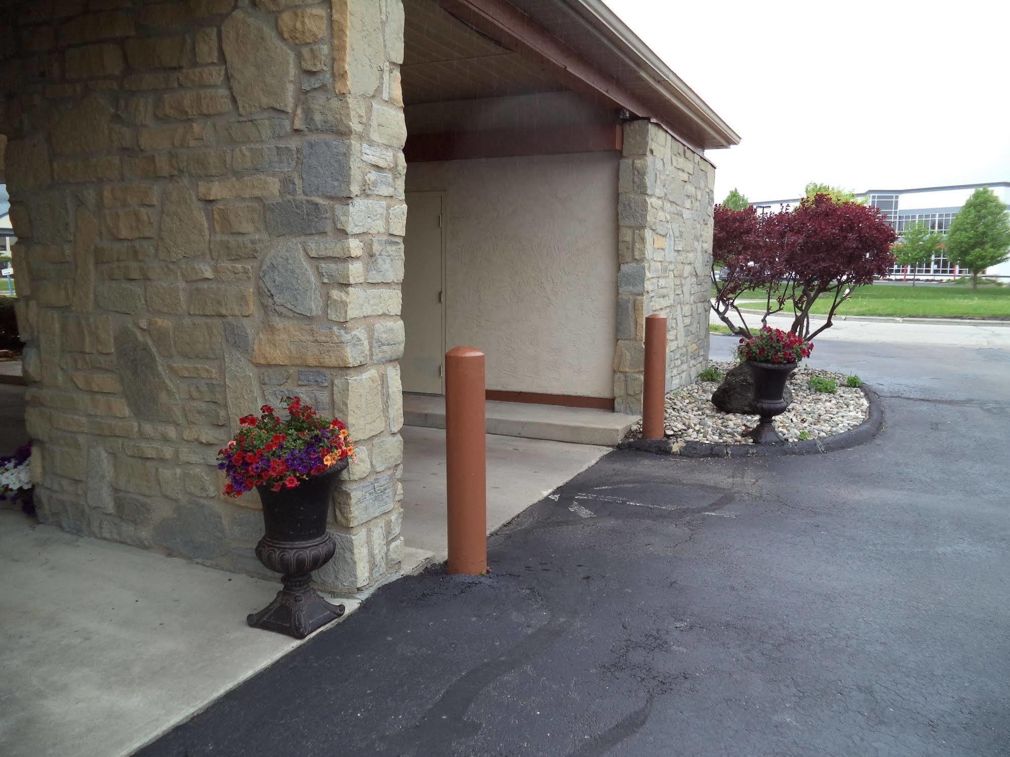 Days Inn By Wyndham Maumee/Toledo Ngoại thất bức ảnh
