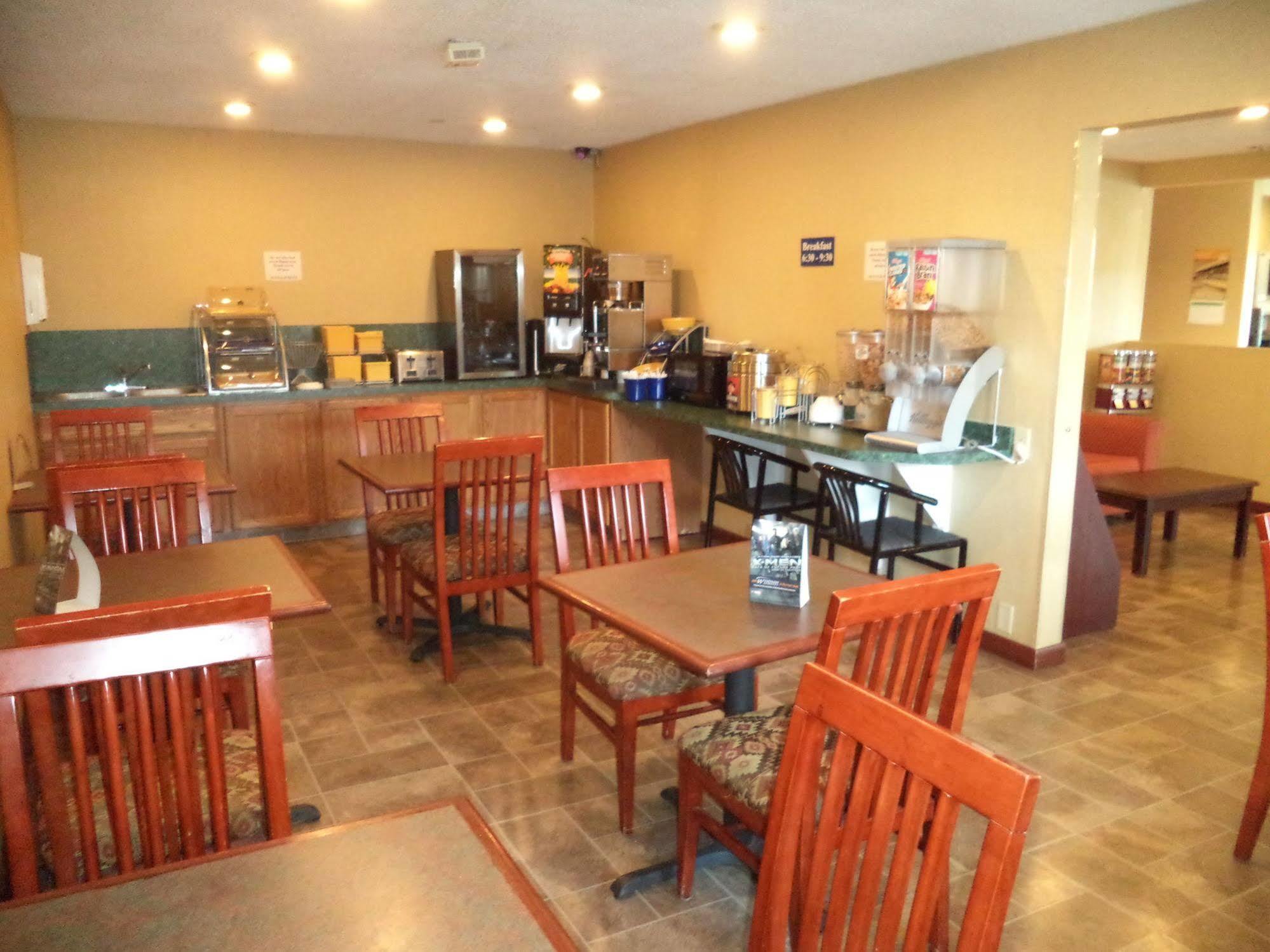 Days Inn By Wyndham Maumee/Toledo Ngoại thất bức ảnh