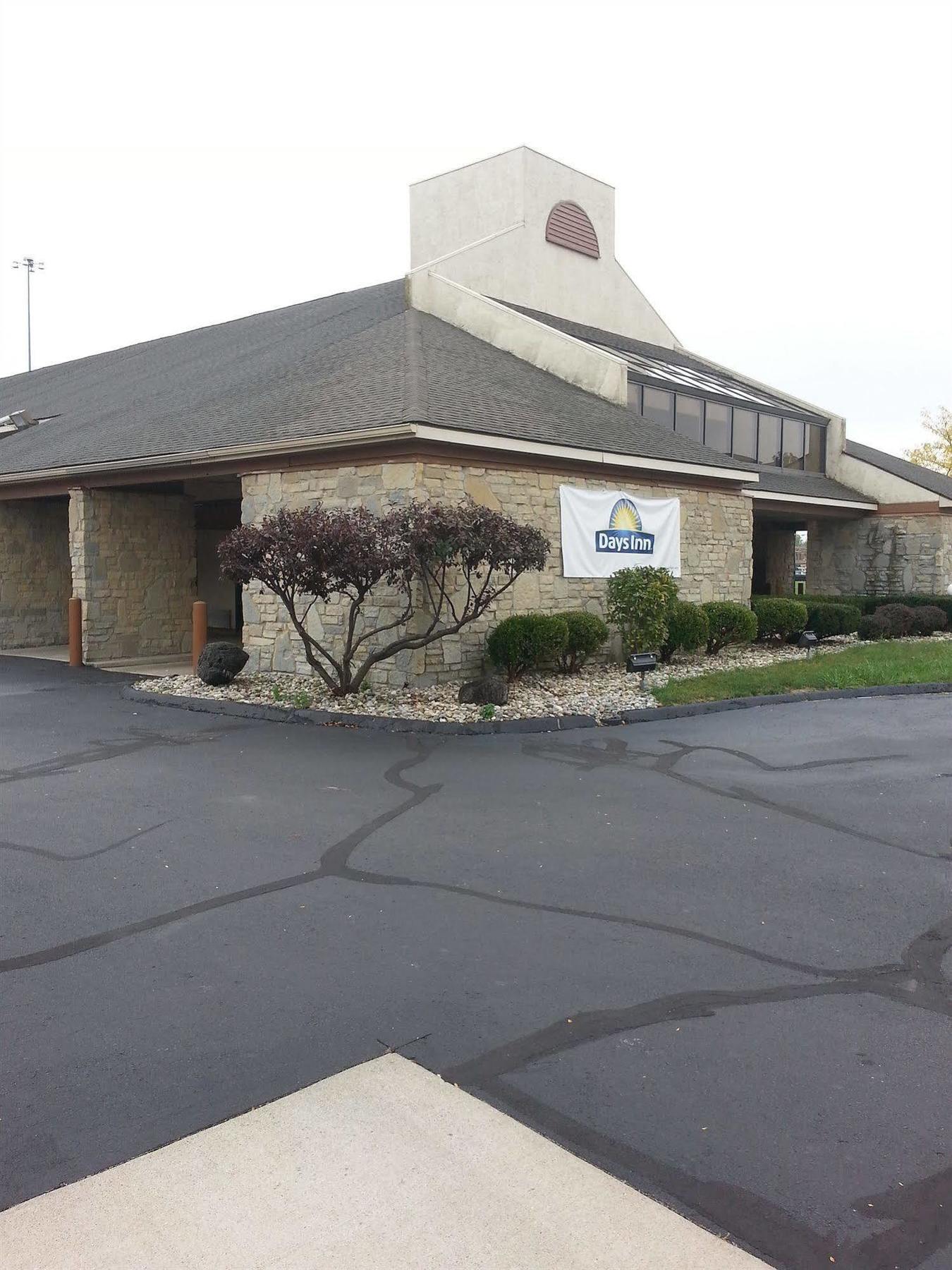 Days Inn By Wyndham Maumee/Toledo Ngoại thất bức ảnh