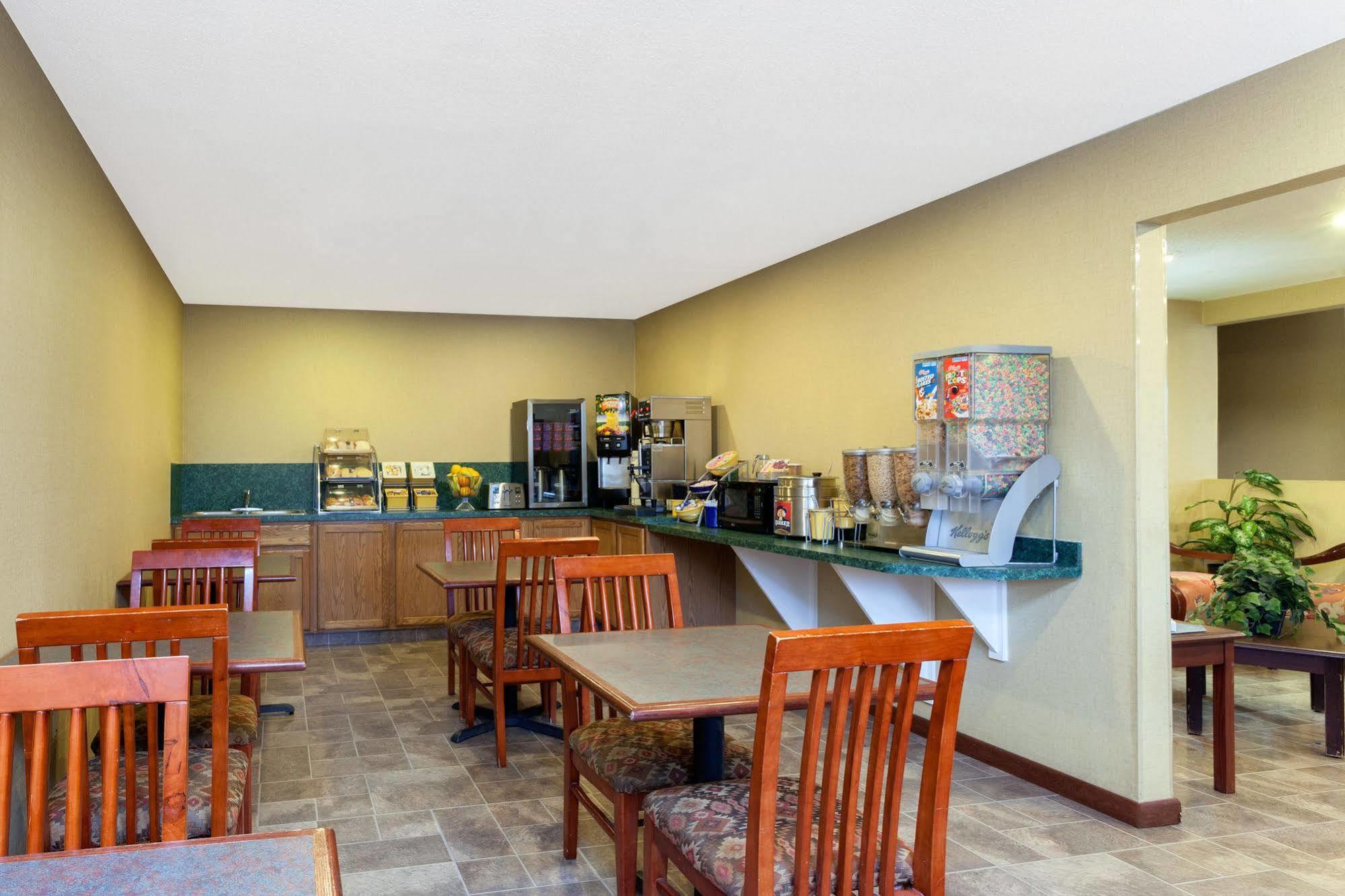 Days Inn By Wyndham Maumee/Toledo Ngoại thất bức ảnh